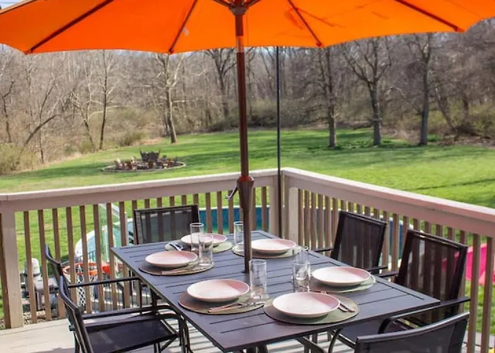 Spacious Family Getaway - Pool, Hot Tub, Games, Gym Holiday home Peoria