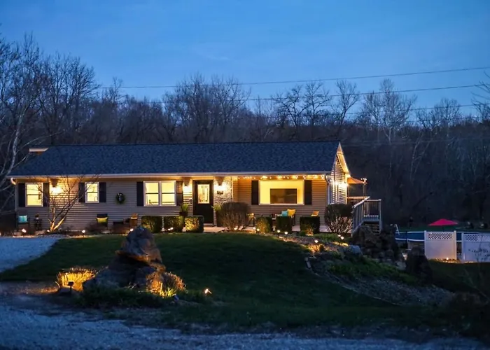 Holiday home Spacious Family Getaway - Pool, Hot Tub, Games, Gym *