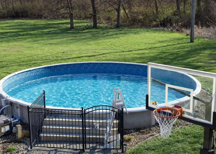 Spacious Family Getaway - Pool, Hot Tub, Games, Gym *